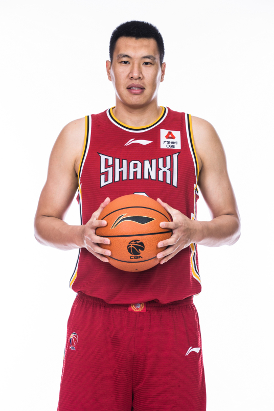 闫鹏飞（1993年6月出生的中国篮球运动员）
